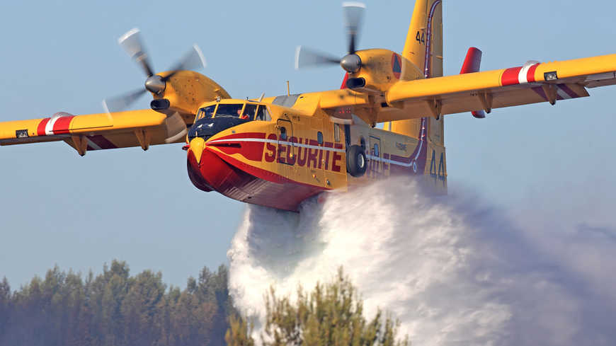 http://www.easy-upload.net/fichiers/870x489_canadair.201688192156.jpg