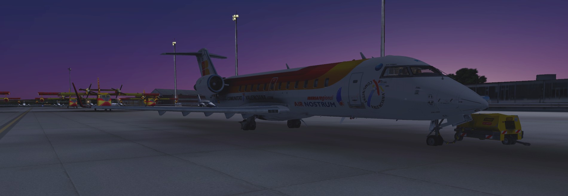 CRJ200_1.2015724181439.jpg