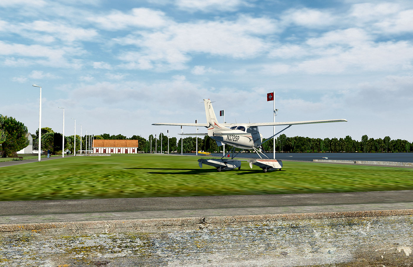 Cessna_172SP_seaplane_21.2018424111548.jpg