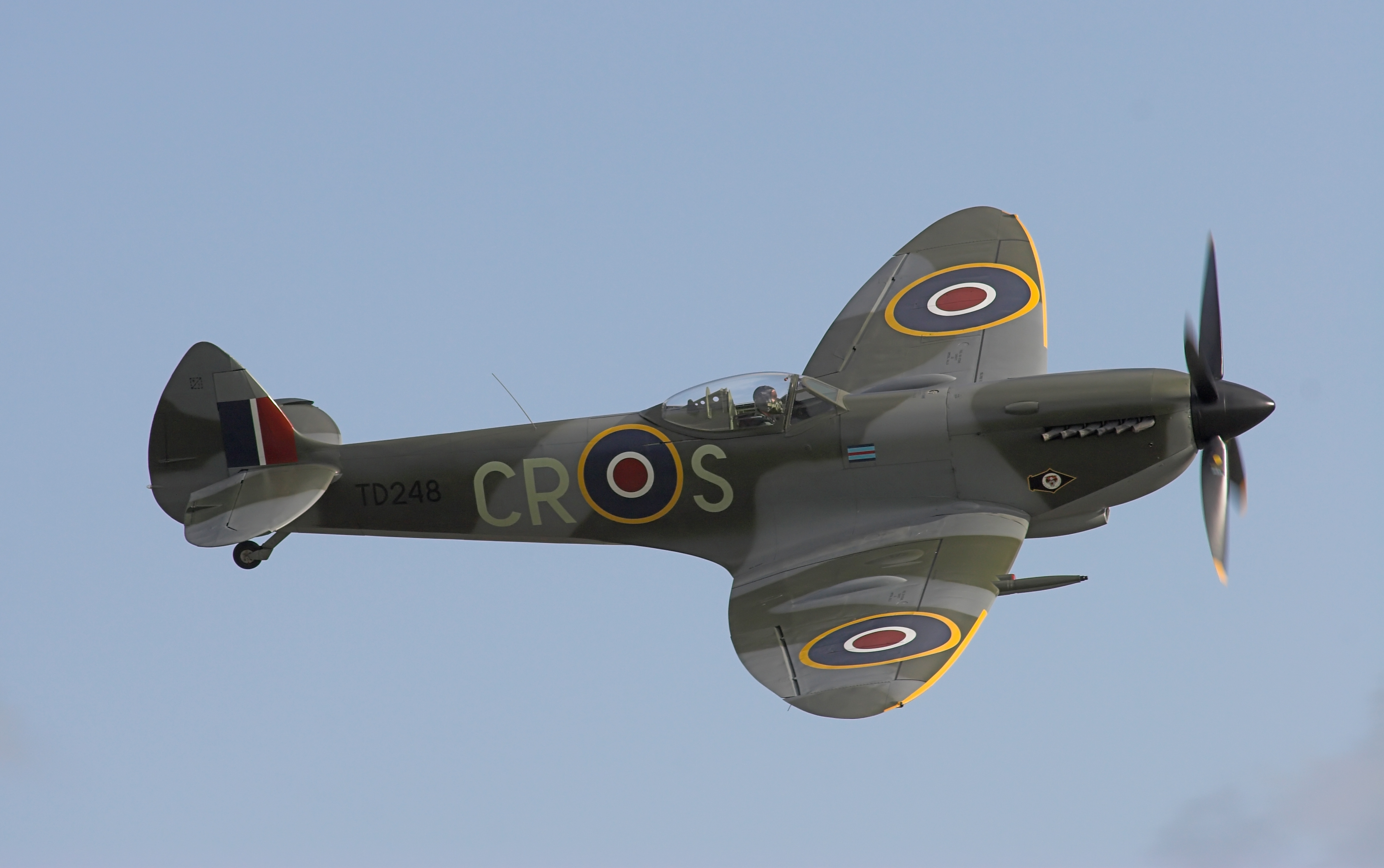 http://www.easy-upload.net/fichiers/Supermarine_Spitfire_Mk_XVI_NR.2015918133045.jpg