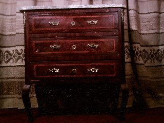 Cliquez pour afficher 'commode0mini.201051611844.jpg' en taille réelle commode0mini.201051611844.jpg